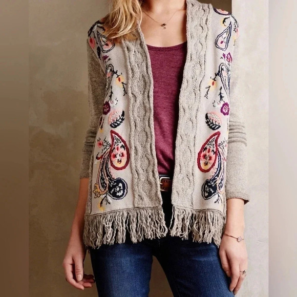 Anthropologie Sweaters - Sleeping On Snow Anthropologie Folklore Embroidered Fringe Hem Cardigan